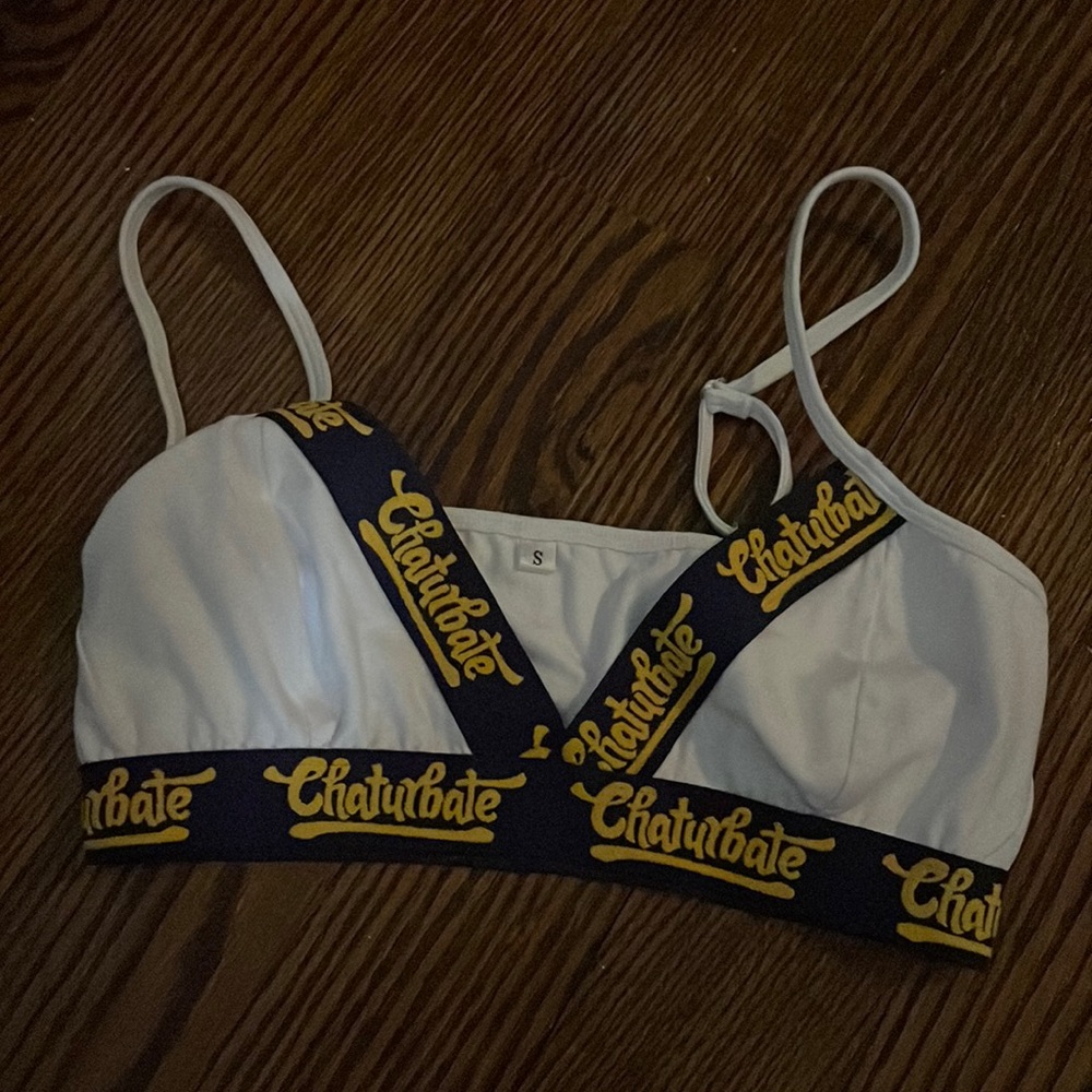 Small Chaturbate bralette, brand new